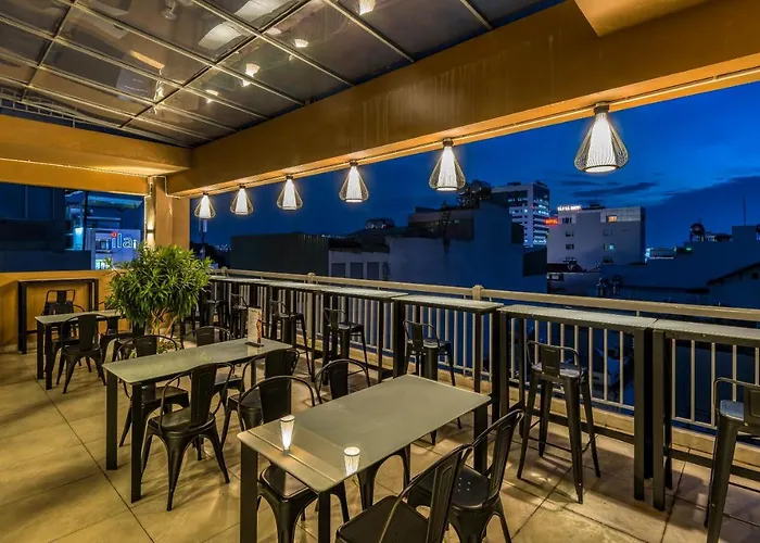 Central hotel: Cherry Hotel And Apartment